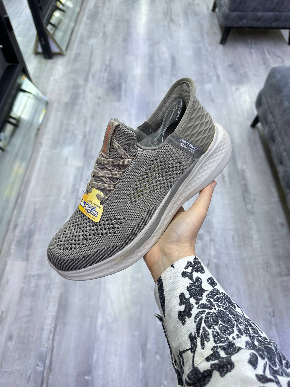 کتونی اسکیچرز slip کد 9200